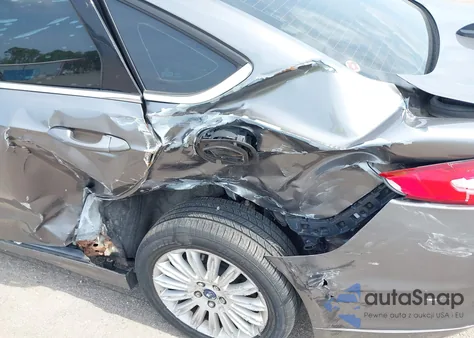 2013 Ford Fusion Hybrid Se из США, поврежденный, VIN 3FA6P0LU4DR283132